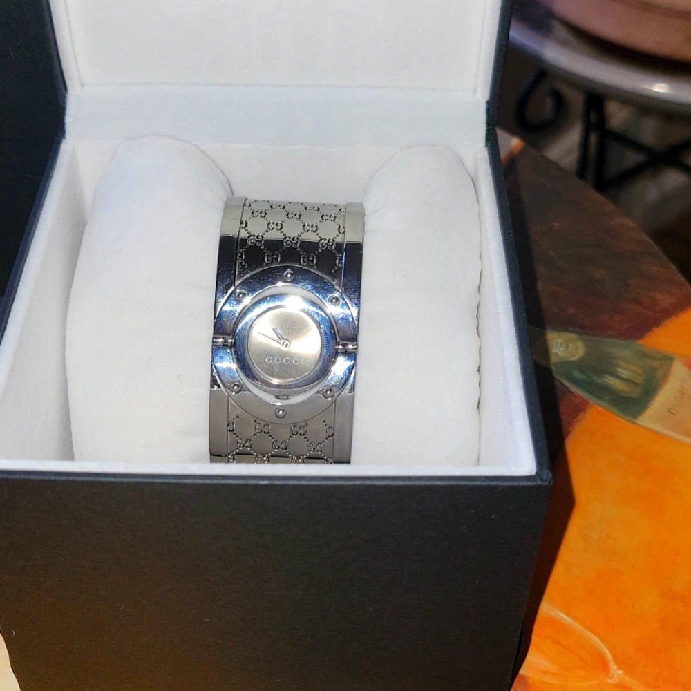 Gucci watch